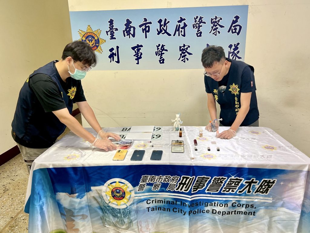 臺南毒鴛鴦掛假車牌四處販安非他命 南市刑大百支監視器鎖定迅速逮捕