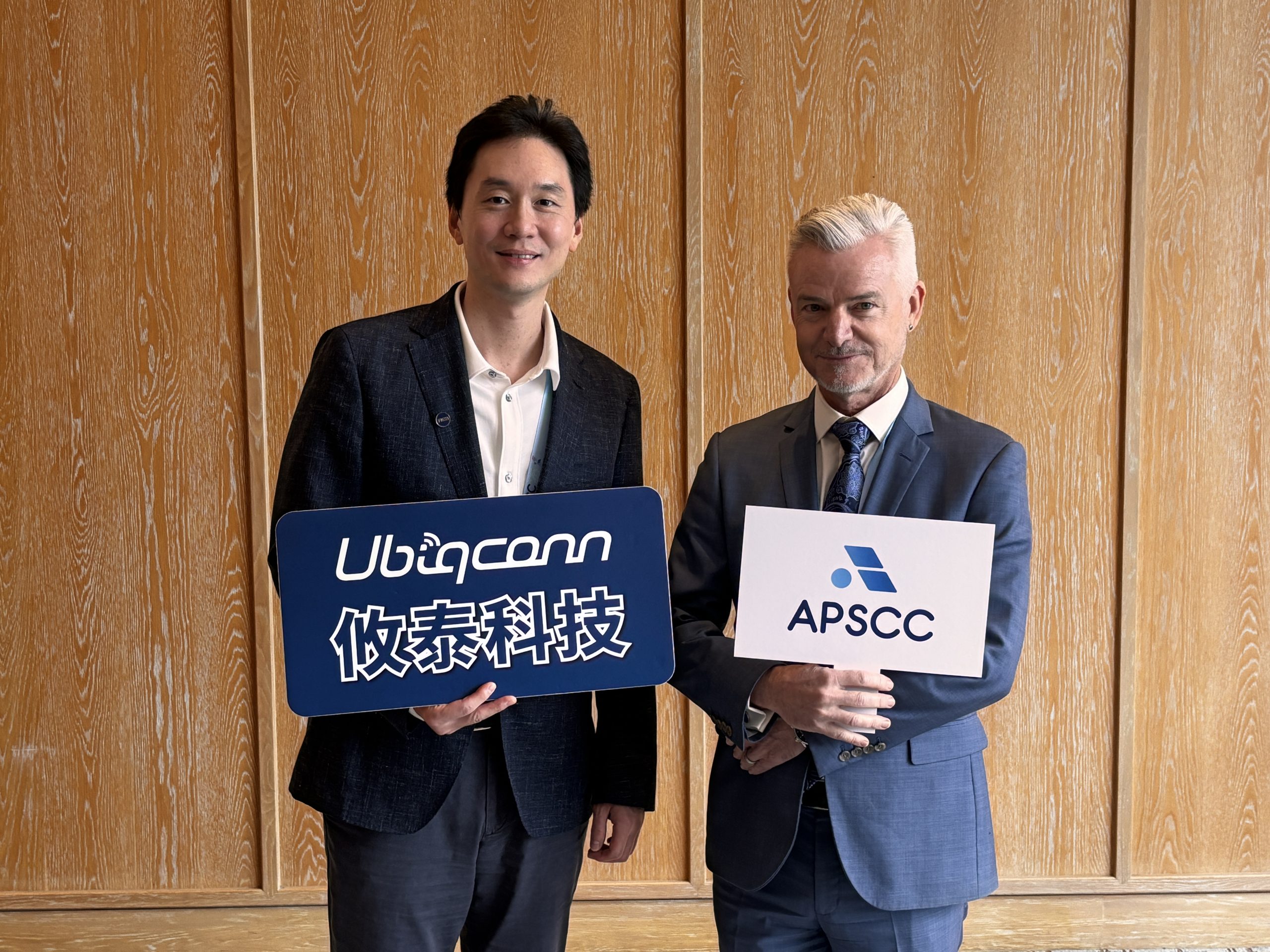 Ubiqconn and APSCC - 報新聞 Mega News