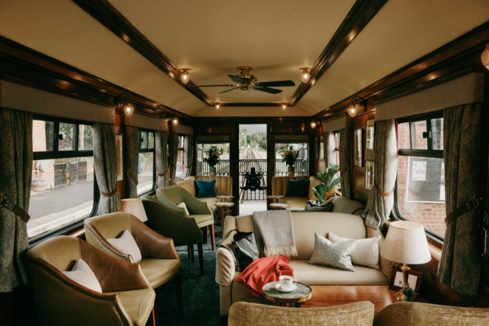 探索歐洲的藝術與靈魂:從小到大旅行社,專屬於您的歐洲訂製旅遊首選 2 02%E5%BE%9E%E5%B0%8F%E5%88%B0%E5%A4%A7%E6%97%85%E8%A1%8C%E7%A4%BE%EF%BC%8C%E5%B0%88%E5%B1%AC%E6%96%BC%E6%82%A8%E7%9A%84%E6%AD%90%E6%B4%B2%E8%A8%82%E8%A3%BD%E6%97%85%E9%81%8A%E9%A6%96%E9%81%B8