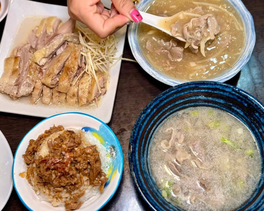 從巷弄到米其林 珍品餐飲坊「生炒鴨肉羹」寫下在地美味傳奇、「珍品四鴨」鮮香征服饕客味蕾