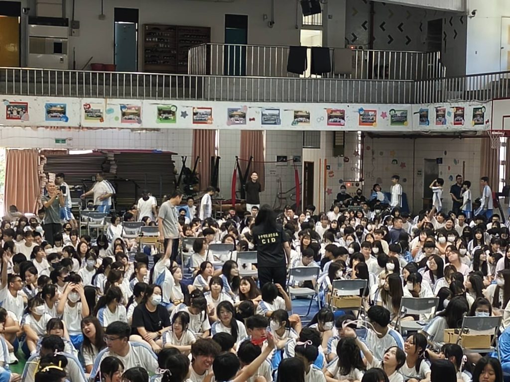 青少年網路購物免受騙 豐原警入校防詐宣導護學生