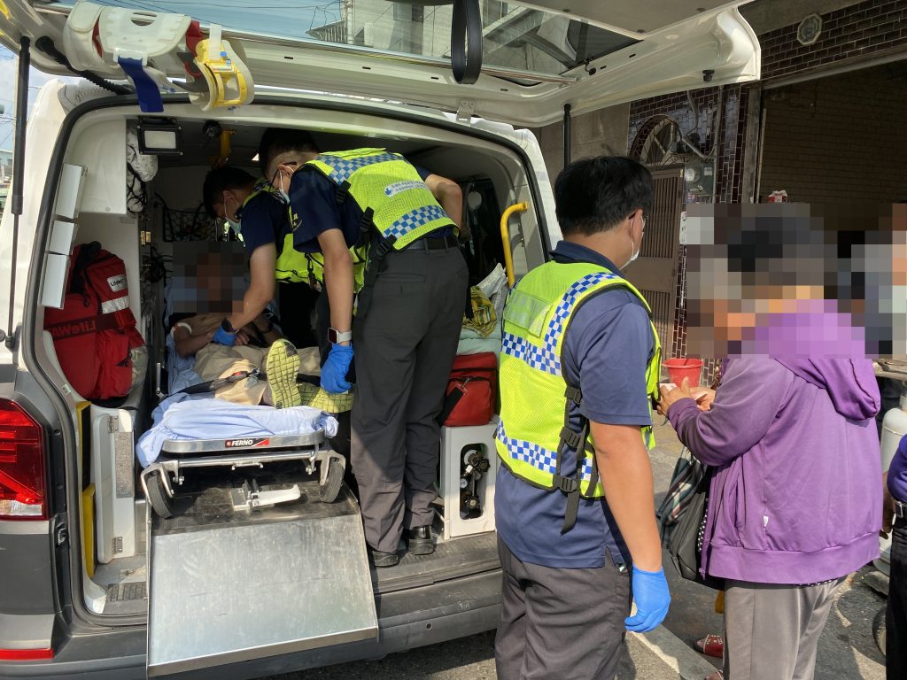 男子疑血糖過低暈倒 水上警及時協助救援