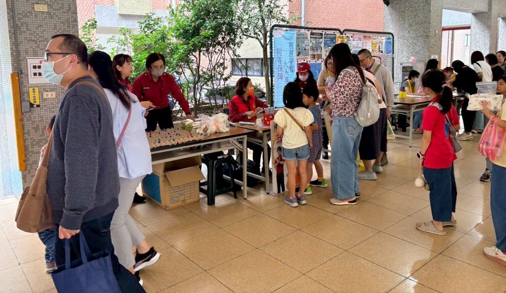 武崙國小校慶活動 基隆消防局設攤宣導 親子同樂學防火
