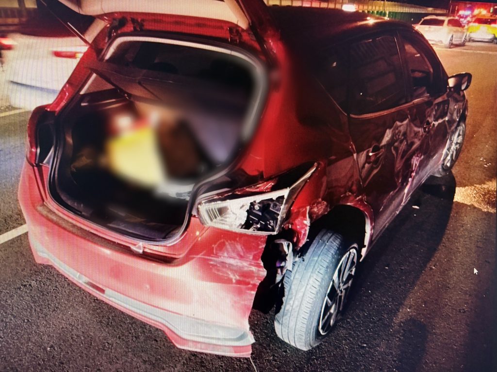 北市建國高架車禍後驚見毒品電子煙 邱男涉毒與公共危險遭移送