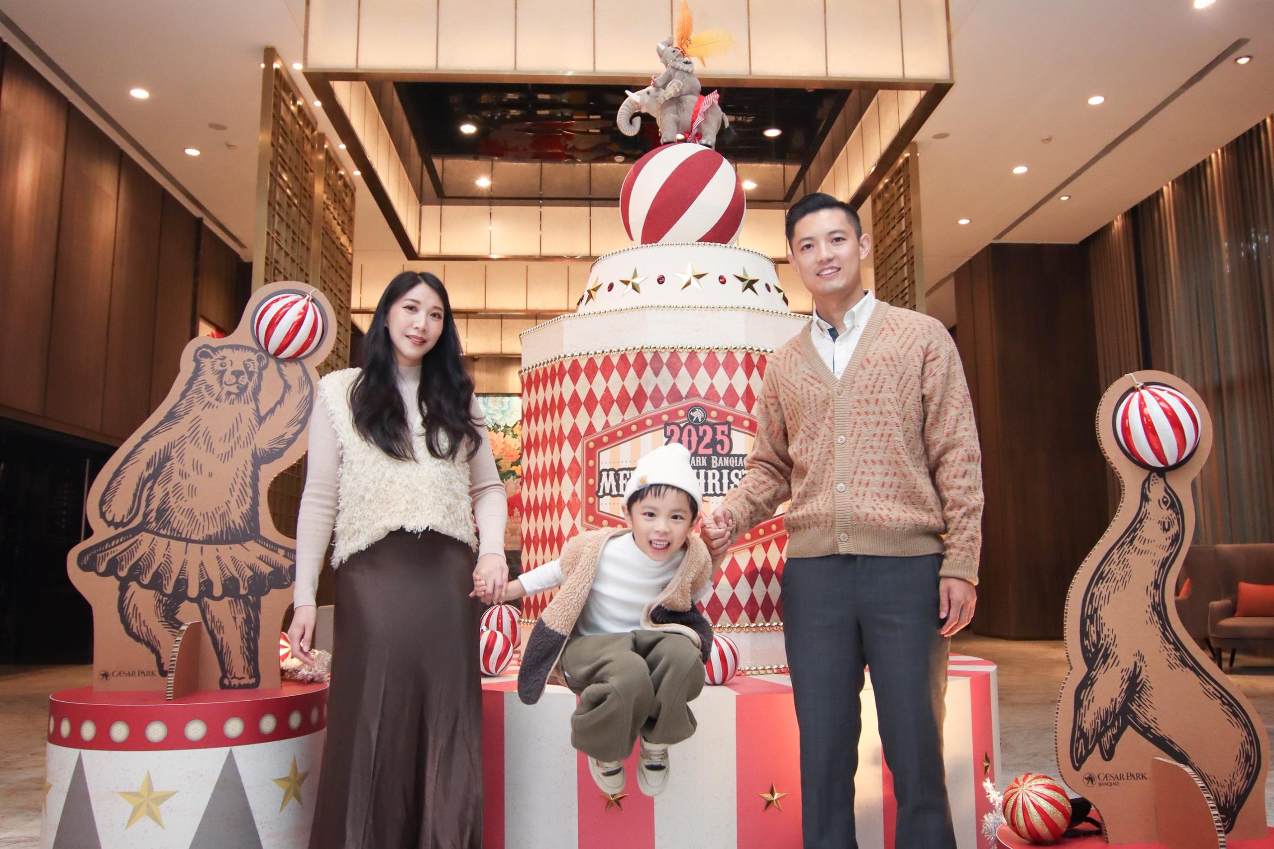 「新北耶誕城最強住房潮！」板橋凱撒 × 趣淘 3,399 起、送啤酒＋蛋捲再抽萬元住宿券