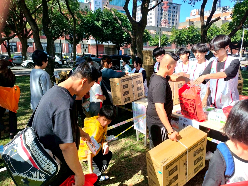 暖心應援禮發送4_Fotor - 報新聞 Mega News