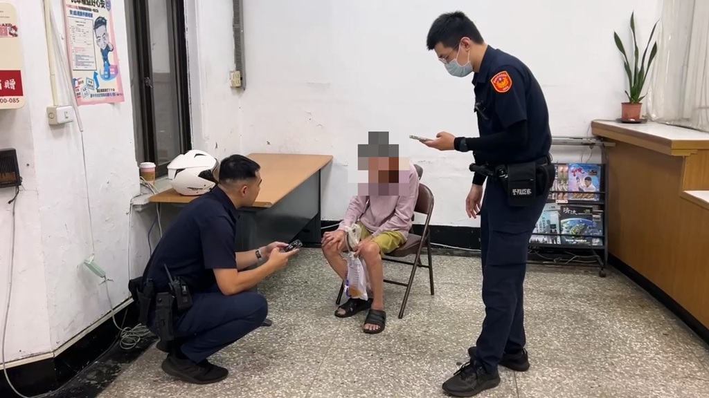 失智嬤步伐蹣跚橫跨4公里    西區所四警聯手助返家