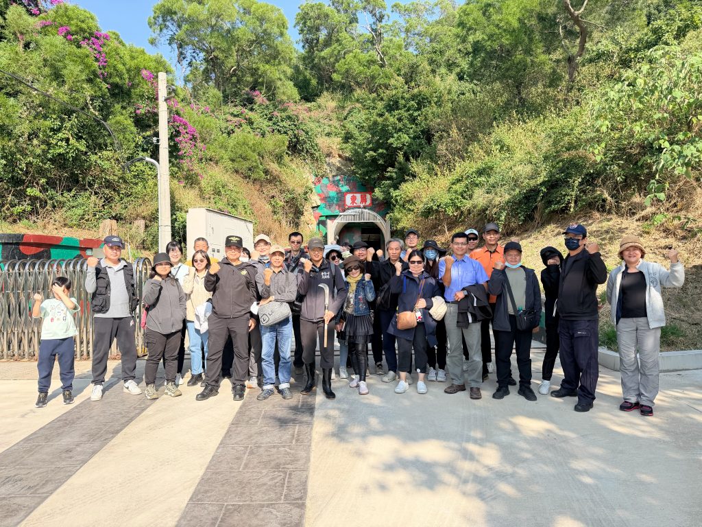 2025金門老兵召集令「尋找舊營區｜導覽」圓滿落幕 重返戰地地景，老兵記憶在坑道間再度被喚醒