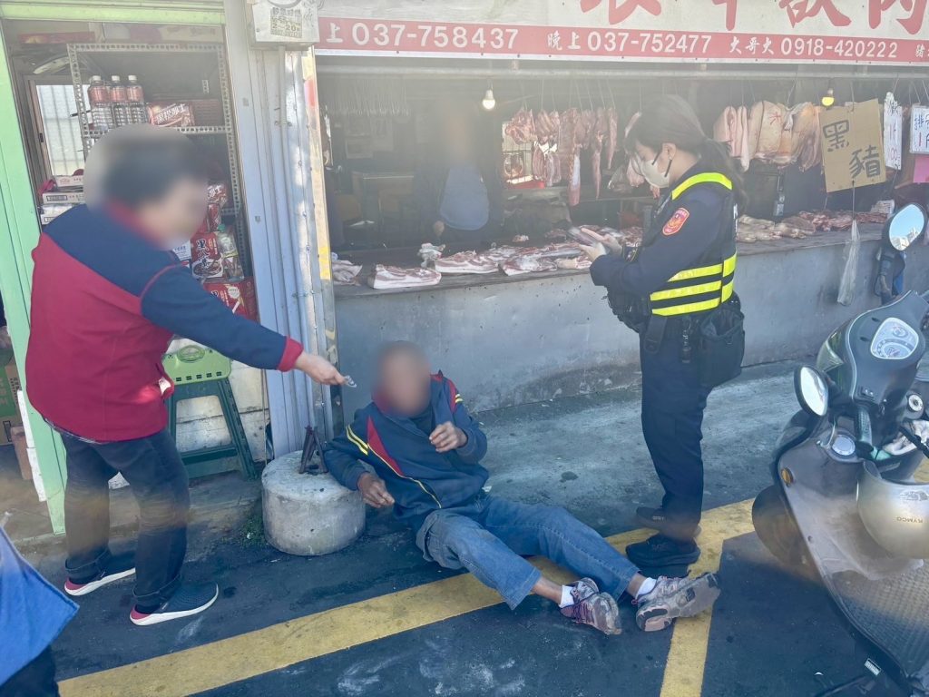 通霄警迅速伸援　協助身體不適長者平安返家