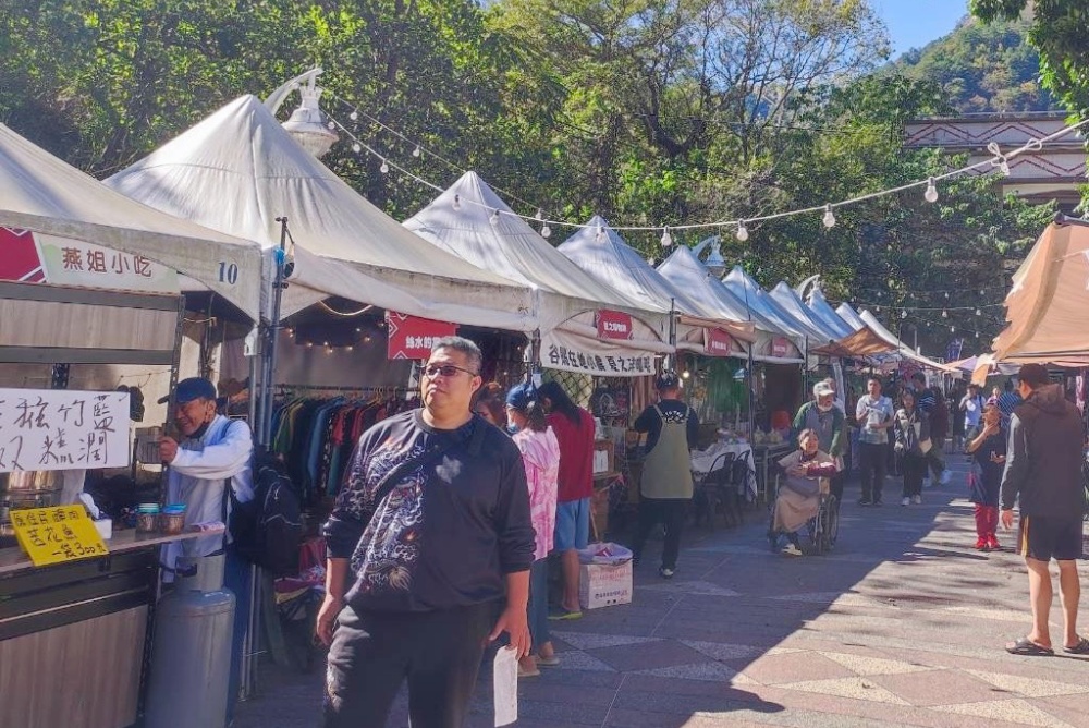 台中購物節嗨翻谷關「山城GOGO購」十萬大獎助攻原鄉消費 7 03%E5%8F%B0%E4%B8%AD%E8%B3%BC%E7%89%A9%E7%AF%80%E5%97%A8%E7%BF%BB%E8%B0%B7%E9%97%9C%E5%B1%B1%E5%9F%8EGOGO%E8%B3%BC%E5%8D%81%E8%90%AC%E5%A4%A7%E7%8D%8E%E5%8A%A9%E6%94%BB%E5%8E%9F%E9%84%89%E6%B6%88%E8%B2%BB