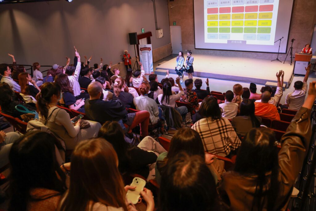 國父紀念館外籍學生華語文演講比賽 冠軍出爐 美國溫柯橋摘金 6 3 20 1024x683 1