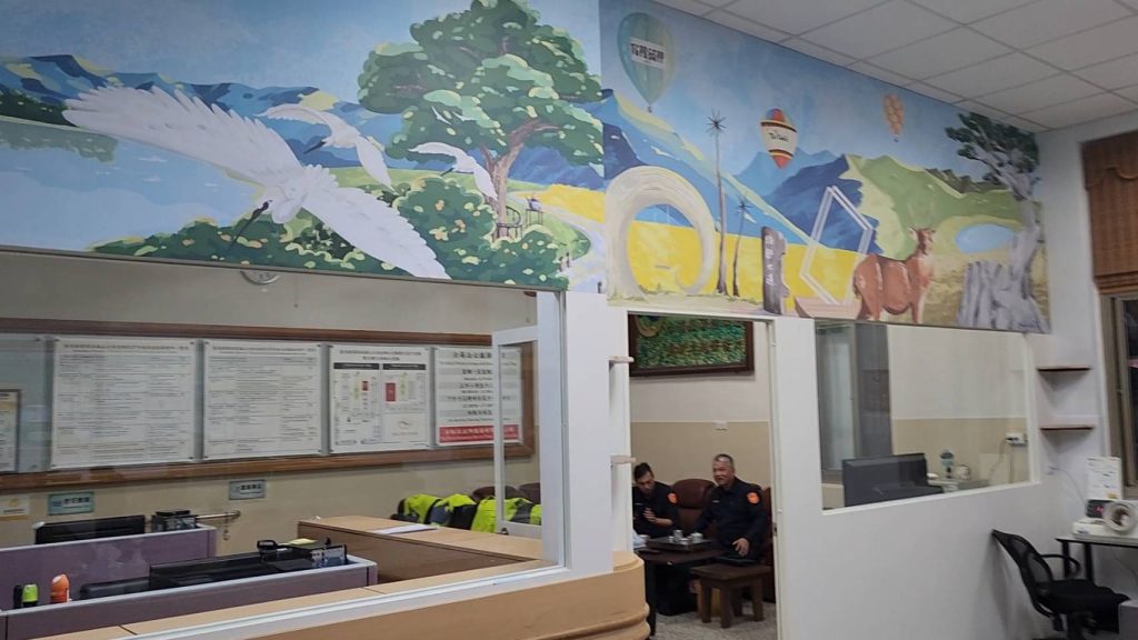 關山警分局空間大變身 「縱谷美景走進辦公室」打造溫暖警政洽公空間