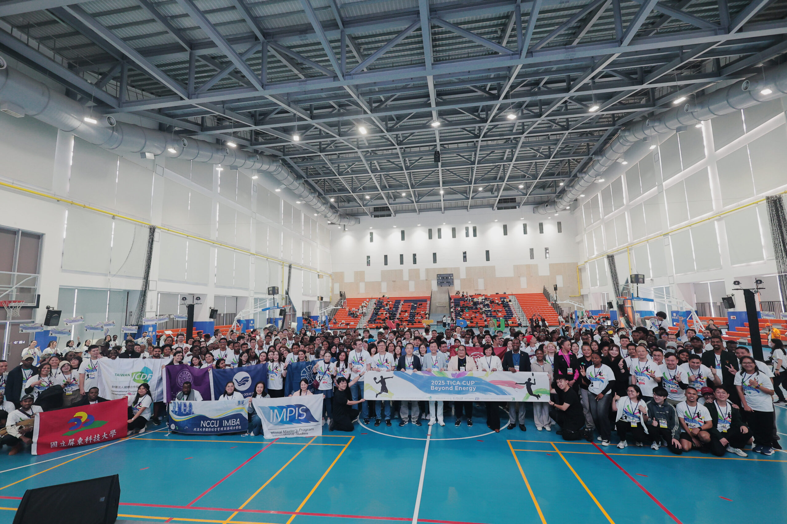 %E4%BE%86%E8%87%AA%E5%85%A8%E5%8F%B0%E5%90%84%E5%9C%B0%E8%B6%85%E9%81%8E%E5%9B%9B%E7%99%BE%E5%90%8D%E5%9C%8B%E9%9A%9B%E5%AD%B8%E7%94%9F%E8%88%87%E5%90%84%E5%9C%8B%E4%BD%BF%E7%AF%80%E9%BD%8A%E8%81%9A%E8%87%BA%E5%8C%97%E5%A4%A7%E5%AD%B8 scaled 1