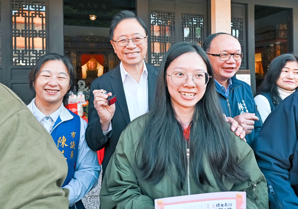 12_Fotor - 報新聞 Mega News