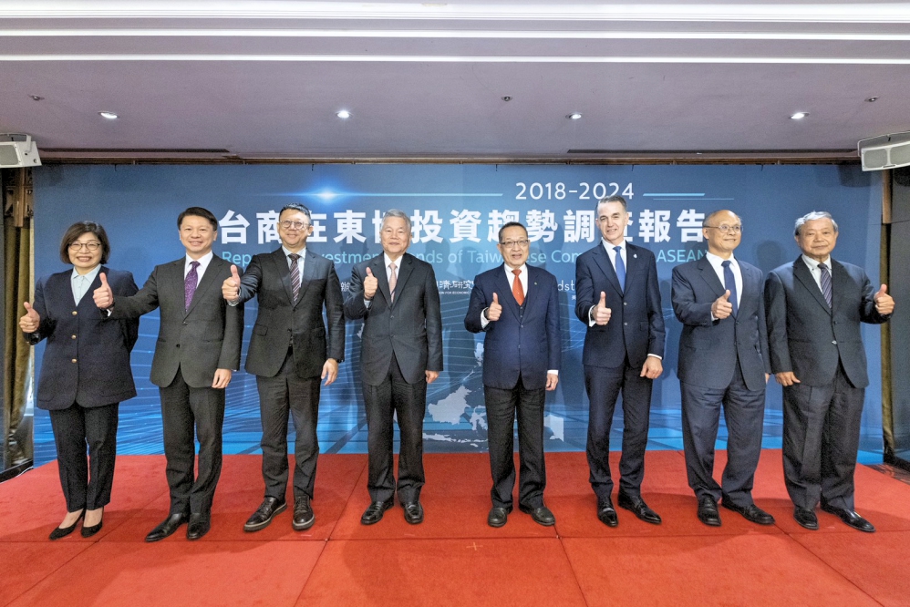 S__33456327_Fotor - 報新聞 Mega News