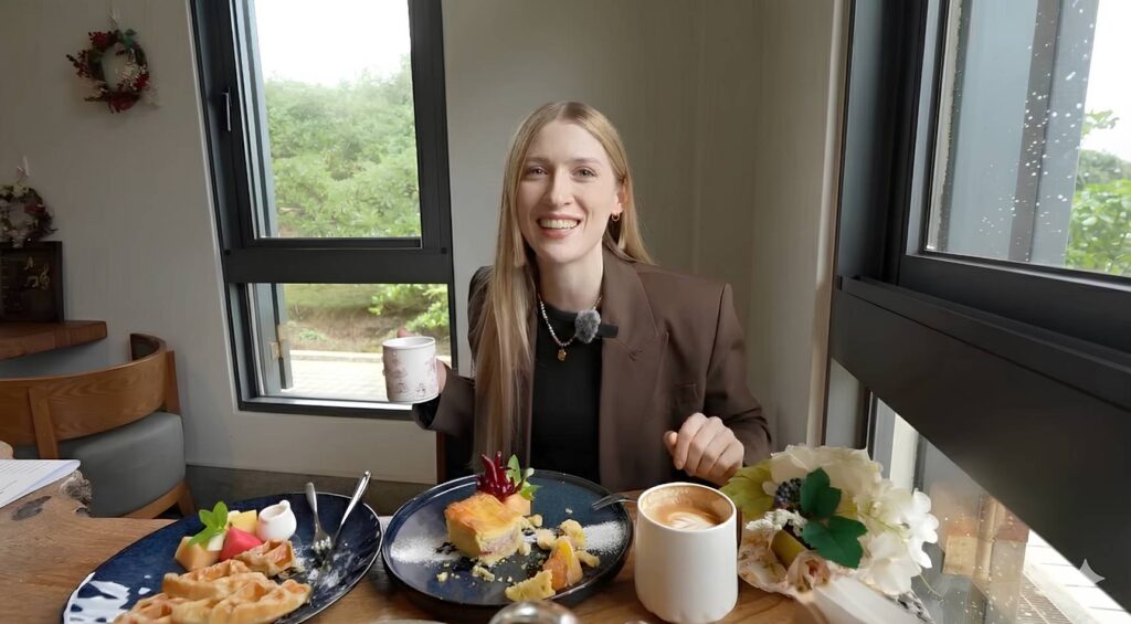 金山萬里冬季溫泉優惠開跑,網紅崔璀璨熱情體驗海底溫泉魅力帶動北海岸暖冬旅遊潮 4 1765332490135 1024x565 1