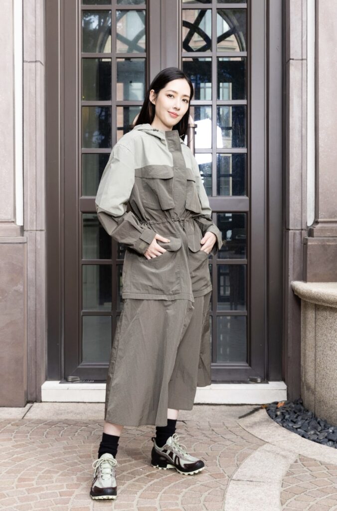 久明診所攜手郭碧婷以「Be Yourself」重現經典風華 重拾自信與溫柔力量,開啟「做自己的美學 Movement」 10 %E6%99%9A%E4%B8%8A1014 2025 12 11%E7%9A%84%E5%BD%B1%E5%83%8F 676x1024 1