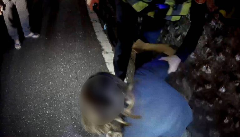 女子酒後倒臥偏僻路旁　鹿野警耐心查訪護送平安返家