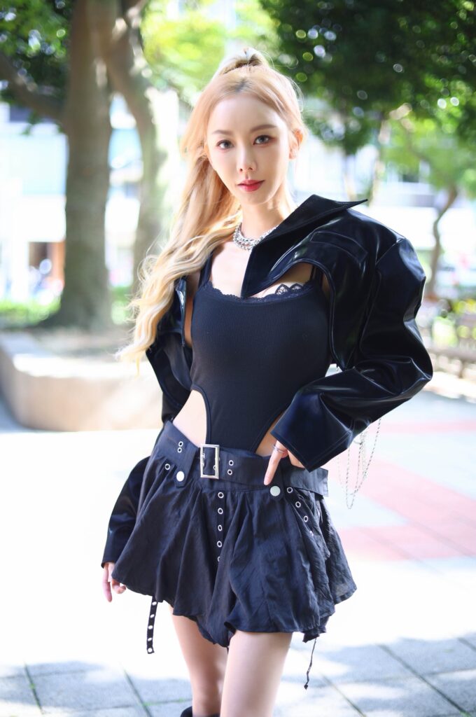 從動保到環保「公益女神」楊婷婭 為愛發聲《Come get my love》讓多元共存的愛自由閃耀舞台 6 S 231833618 680x1024 1