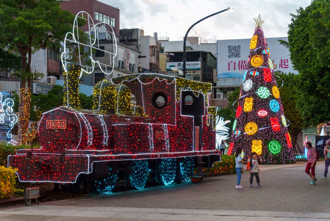 %E6%B7%A1%E6%B0%B4%E8%80%81%E8%A1%97%E5%BB%A3%E5%A0%B4%E8%81%96%E8%AA%95%E7%87%88%E9%A3%BE