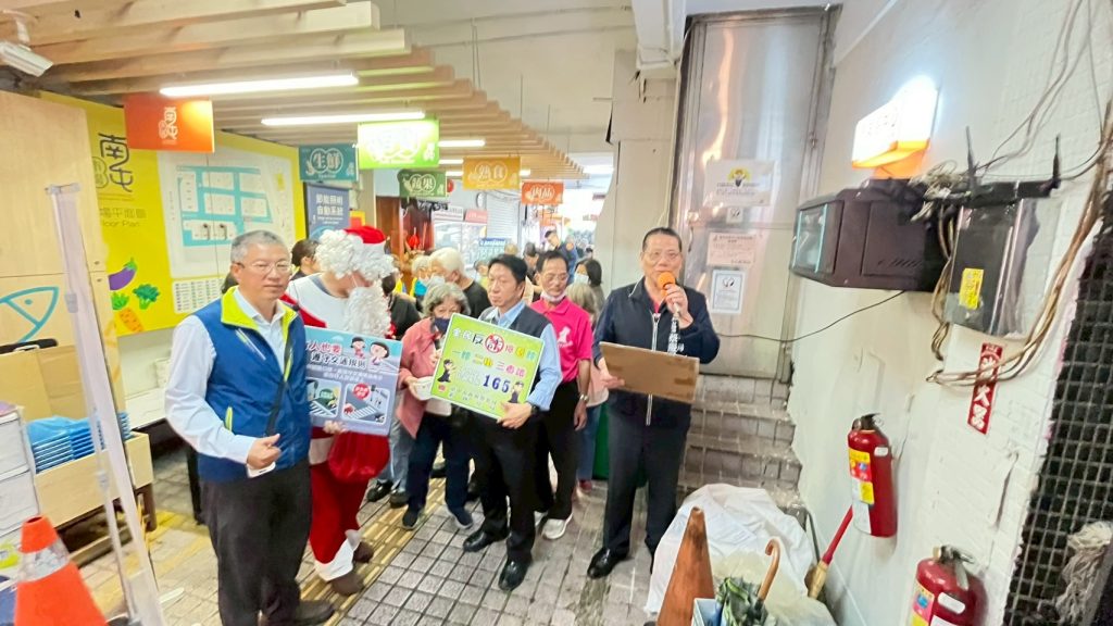 冬至送湯圓也送防詐觀念 中市四分局深入市場宣導反詐