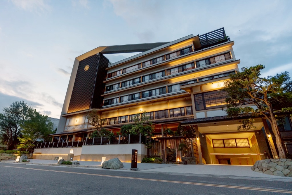 03%E5%9B%9B%E9%87%8D%E6%BA%AA%E3%80%8C%E6%B1%A9%E6%B1%A9%E5%92%8C%E8%8B%91%E3%80%8D%E6%BA%AB%E6%B3%89%E6%97%85%E5%AE%BF%E9%96%8B%E5%B9%95