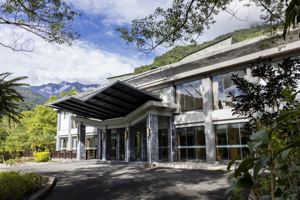 %E5%9C%961 %E5%A4%A9%E6%88%90%E9%80%B8%E6%97%85 %E8%9D%B4%E8%9D%B6%E8%B0%B7 %E5%A4%96%E8%A7%80 1024x683 1