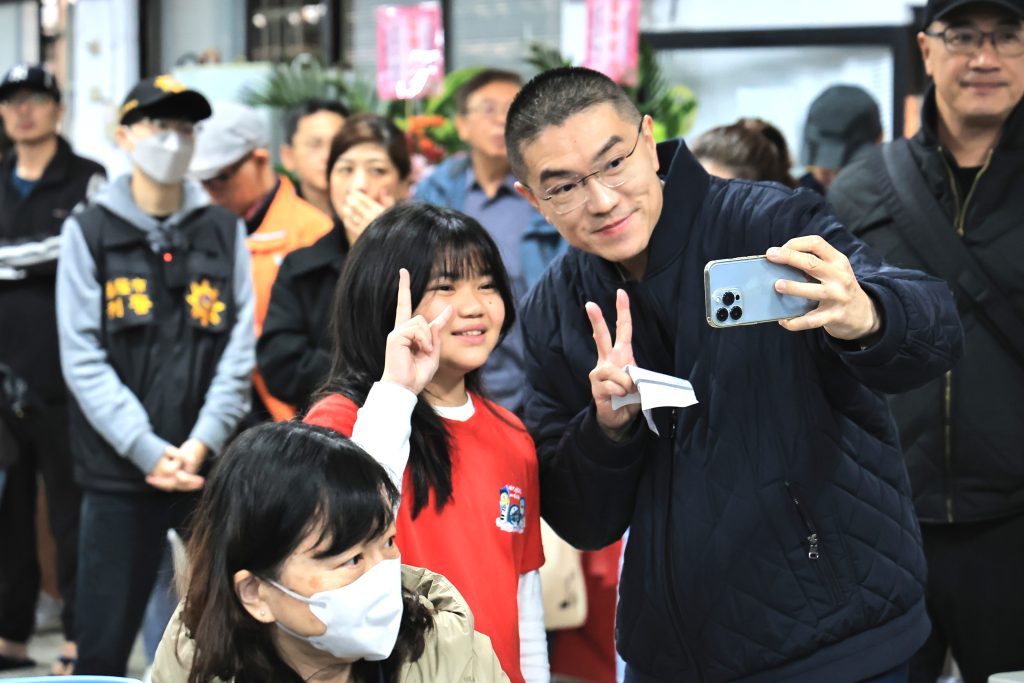 活化閒置空間打造閱讀新地標 基隆嘉仁里親子圖書館揭牌