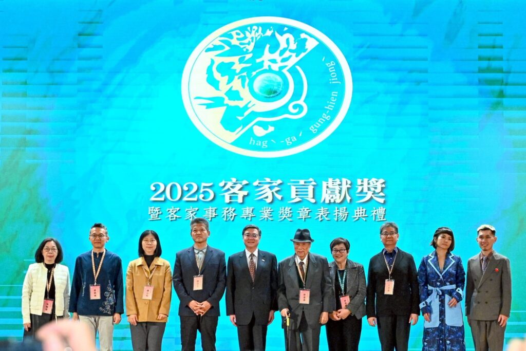 行政院長卓榮泰肯定得獎者對土地、文化及人文展現高度關懷 6 S 163831894 1 1024x683 1