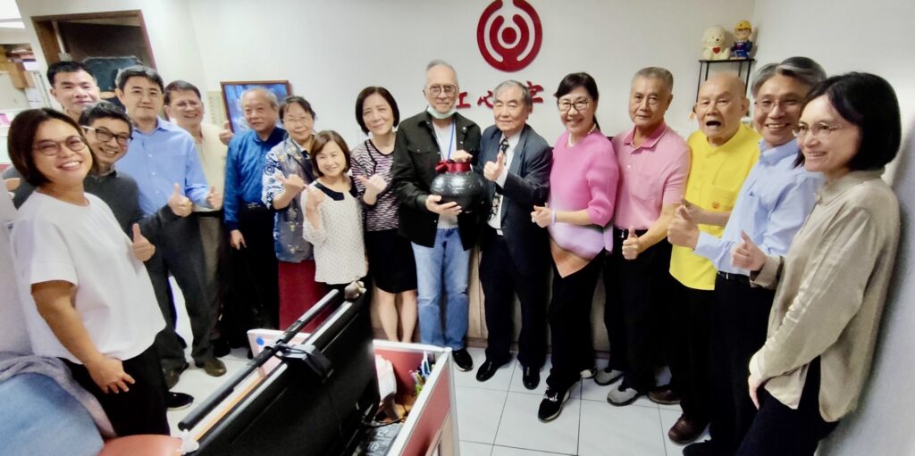 延續「赤子之心」劉曉蘋接任紅心字會第十二任理事長 社會弱勢族群「享平安」 12 S 233177104 1024x511 1