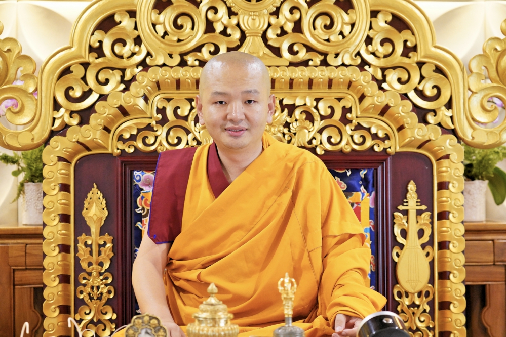 長期關注現代社會中壓力的功德林仁波切將以在不安之後一起慢慢回到日常為主_Fotor - 報新聞 Mega News