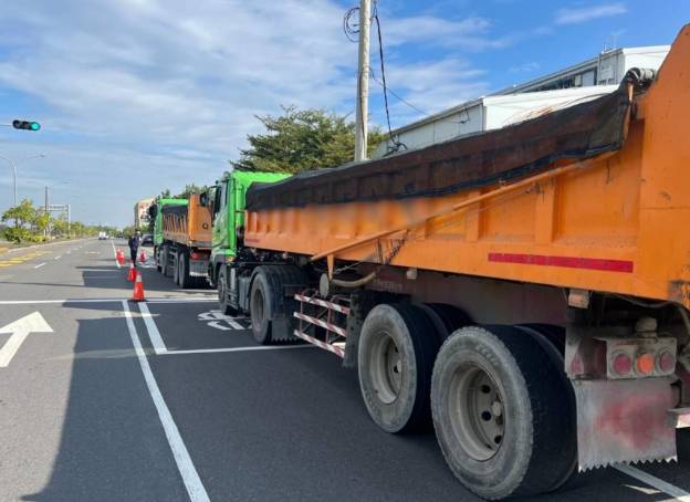 屏警1/5起啟動大型貨車執法專案 強化取締超速、闖紅燈等高風險違規