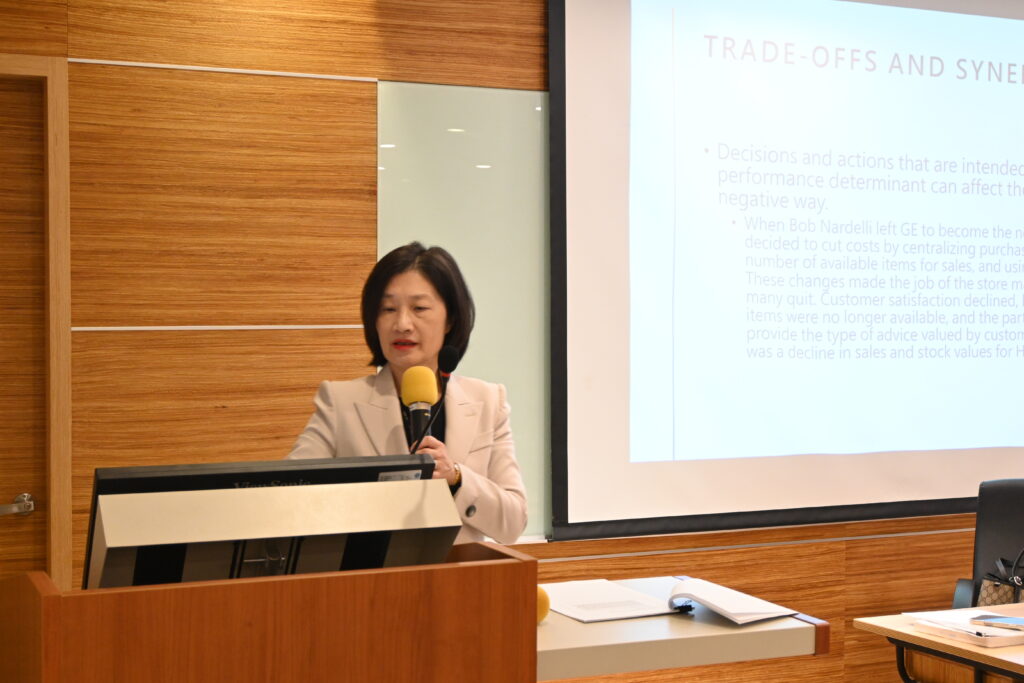 掌握AI賽道!輝達前副總裁邱麗孟 入教中原EMBA 2 S 89710754 1024x683 1