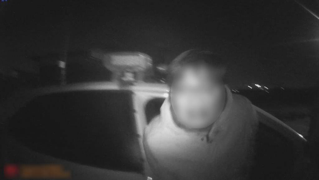 男騎單車跨鎮追棒球夢 體力耗盡迷途 虎尾警溫情助歸