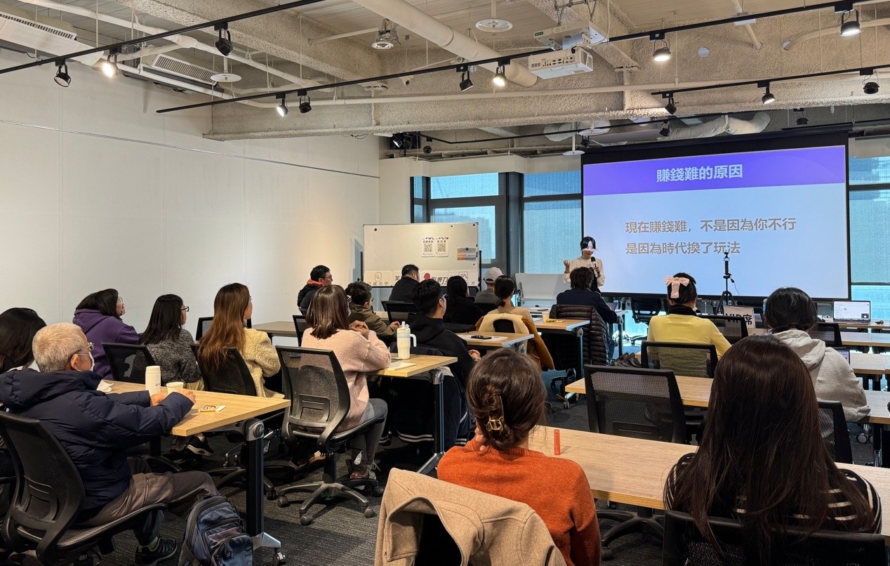 「商界展關懷」計劃嘉許禮暨善行企業實踐數據發布於今天圓滿舉行，並邀請勞工及褔利局局長孫玉菡先生，JP出席擔任主禮嘉賓，並與社聯管理層合照。 嘉賓名單左起： 社聯行政總裁陳文宜議員 中聯辦社會工作部處長陳子明先生 勞工及褔利局局長孫玉菡先生，JP 社聯主席管浩鳴法政牧師，SBS，JP 社聯副主席陳智思先生，GBM，GBS，JP 社聯副主席翟冬青女士