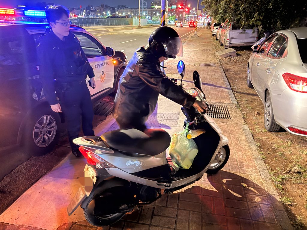 寒風中找車4小時無果 中壢警調監視器助67歲翁尋回愛車