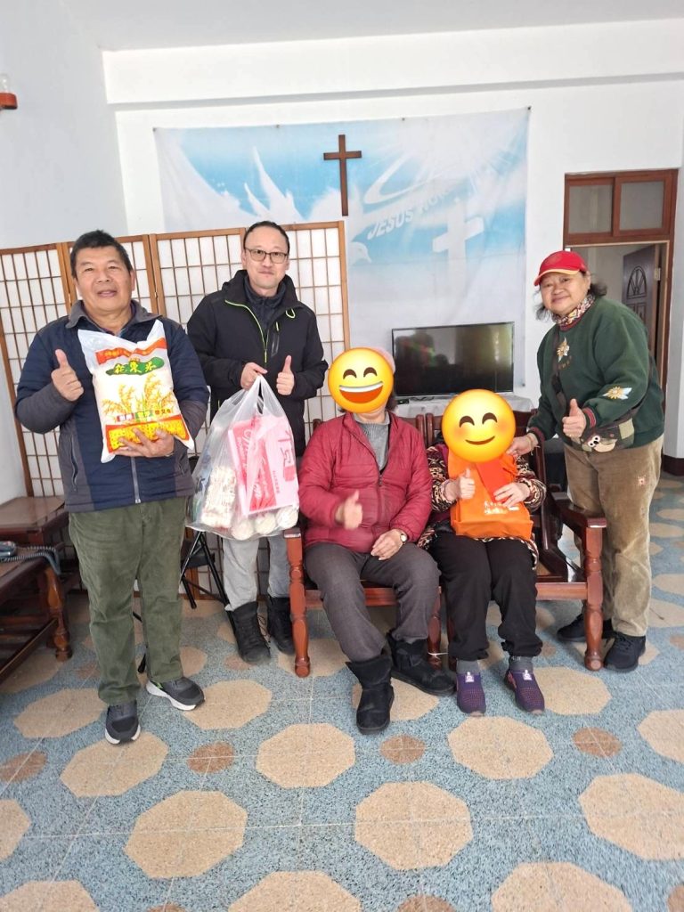 寒流來襲 警員與志工團體攜手送暖 慰問弱勢戶