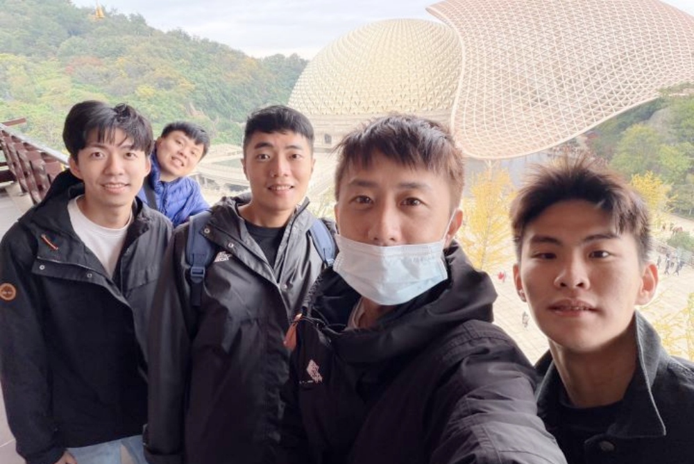 02%E9%99%B3%E4%BA%AE%E8%AB%AD%E5%BA%97%E9%95%B7%E5%88%86%E4%BA%AB%E7%B2%BE%E6%BA%96%E5%81%9A%E5%B0%8D%E4%BA%8B%E8%AE%93%E6%AF%8F%E4%BD%8D%E5%A4%A5%E4%BC%B4%E9%83%BD%E8%83%BD%E5%9C%A8%E5%9C%98%E9%9A%8A%E8%A3%A1%E7%99%BC%E6%8F%AE%E5%84%AA%E9%BB%9E%E8%88%87%E5%83%B9%E5%80%BC