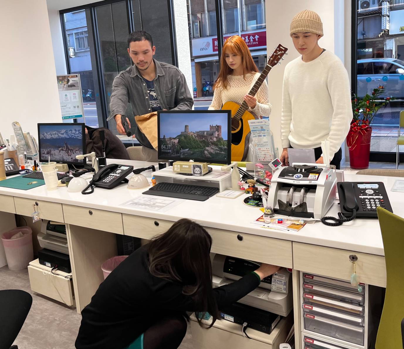 「有人知道文林北路上在捉什麼嗎？」北投警演練太逼真 快打擒搶匪引圍觀