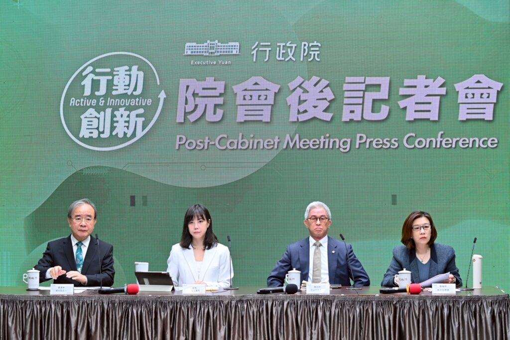 卓榮泰:期待臺美關稅談判有實質進展 2 %E8%A1%8C%E6%94%BF%E9%99%A2%E6%9C%83%E5%BE%8C%E8%A8%98%E8%80%85%E6%9C%83 1024x683 1