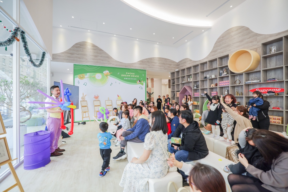 03%E3%80%8A%E5%A4%A9%E7%A9%BA%E5%B0%8F%E8%A8%AA%E5%AE%A2%E3%80%8B%E5%BD%A9%E7%B9%AA%E6%95%85%E4%BA%8B%E6%9B%B8%E7%9A%84%E6%96%B0%E6%9B%B8%E7%99%BC%E8%A1%A8%E6%9C%83