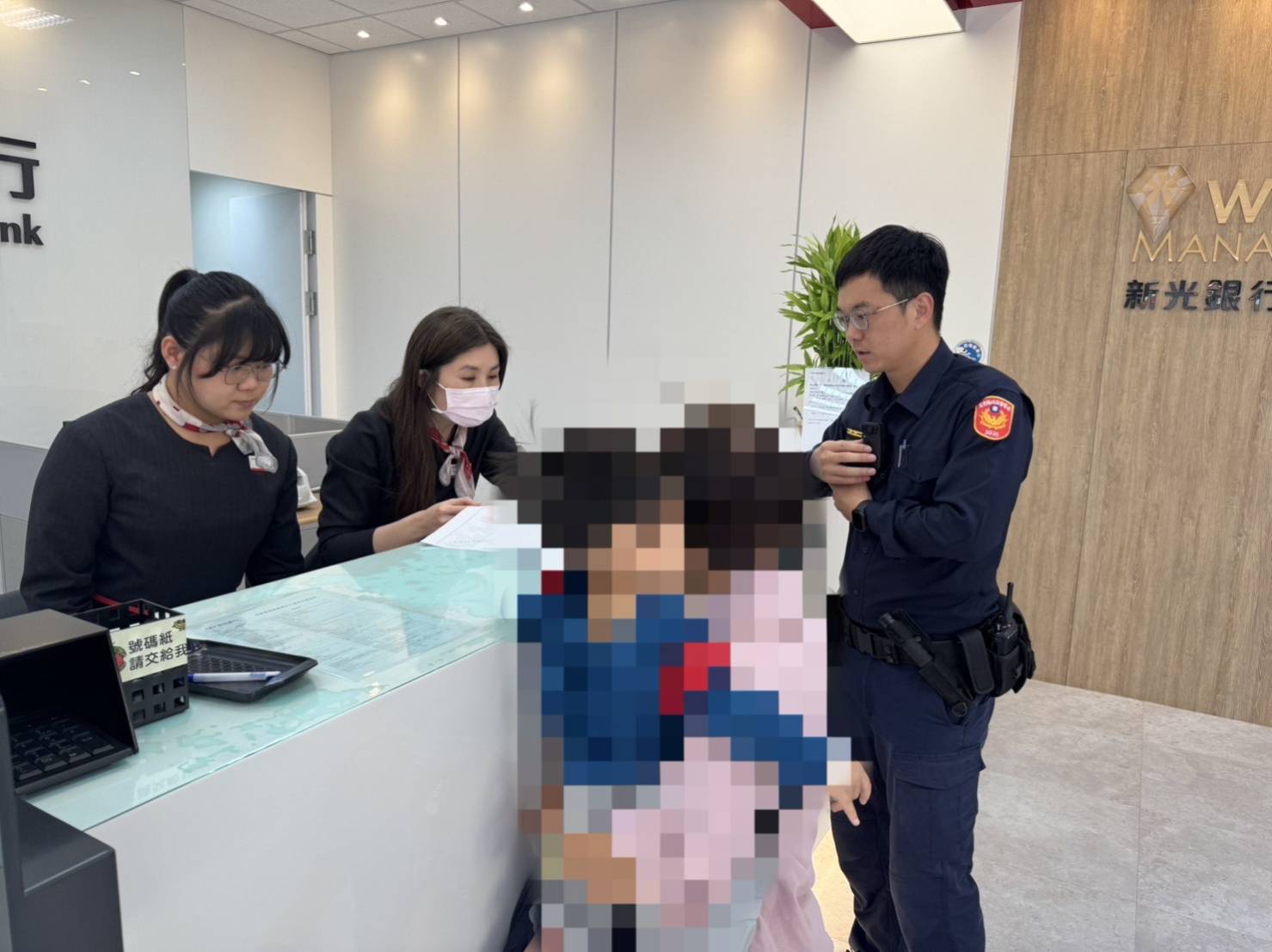 海外匯款險遭詐騙 東港警銀聯手阻詐