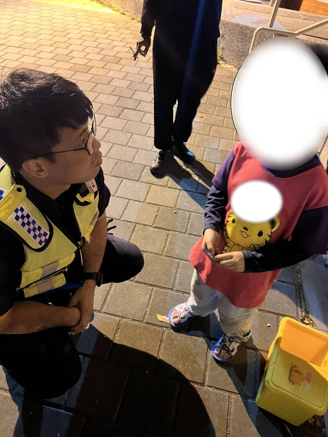 5歲萌娃迷途驚魂!虎尾警耐心引導助返家