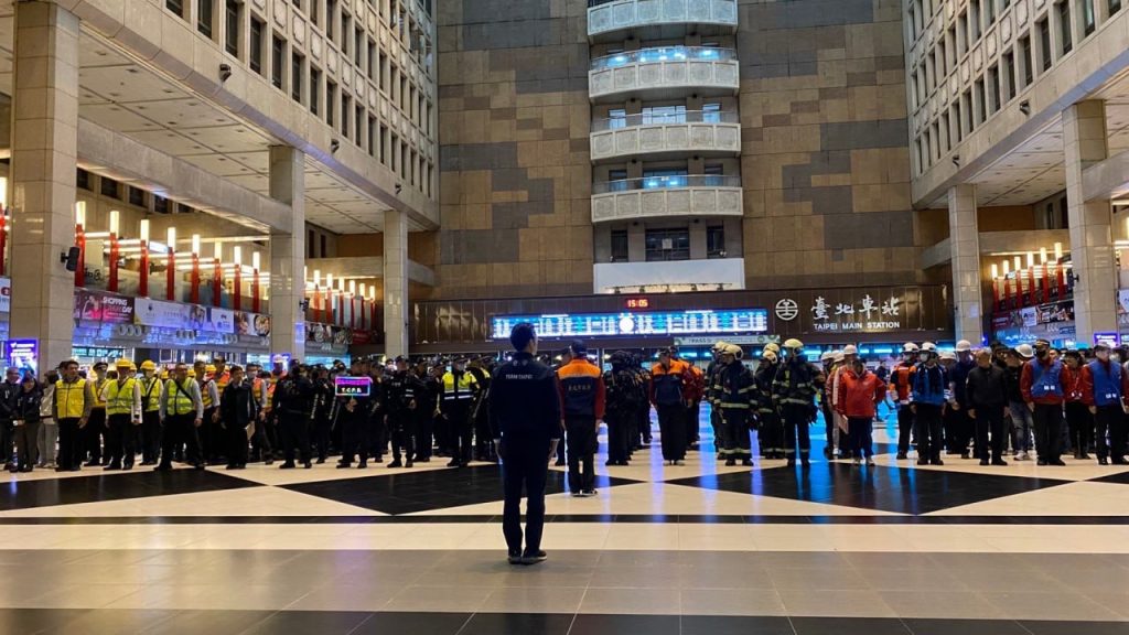 強化災害危安應變 鐵警全力配合台北車站「無差別攻擊演習」