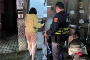 失智翁迷途險走百齡橋 士林警憑 超強認人功力 暖心護送助返家 4 MEITU 20260210 104717414 300x200 1
