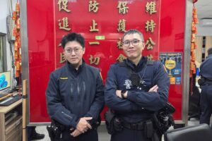 九旬翁寒夜迷途 中正一警獻出 總統府限定乖乖 助長者平安返家 10 MEITU 20260210 105721943 1 300x200 1