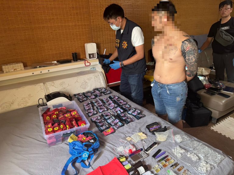 毒品工廠藏民宿！雲林警破製毒集團　查扣千包毒咖啡包