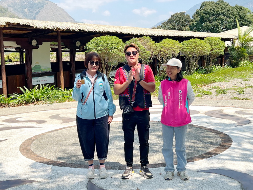 揭開 PTT 最在意的費用黑盒子：如何從評價中篩選最優質服務？