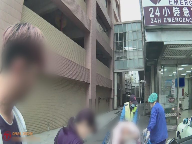 祖母命危急送醫　竹南警開道9分鐘搶命成功