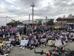 單車環臺熱血行經玉里 警前進休息站 強化防詐與交通安全 15 三 24